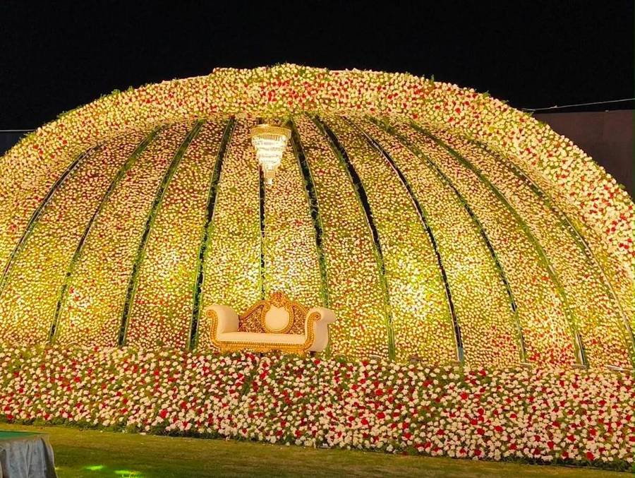 Floral dome stage